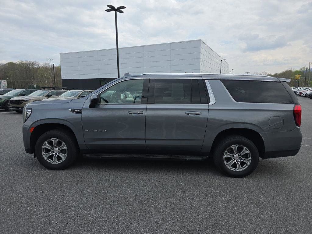 Used 2022 GMC Yukon XL SLE image 7