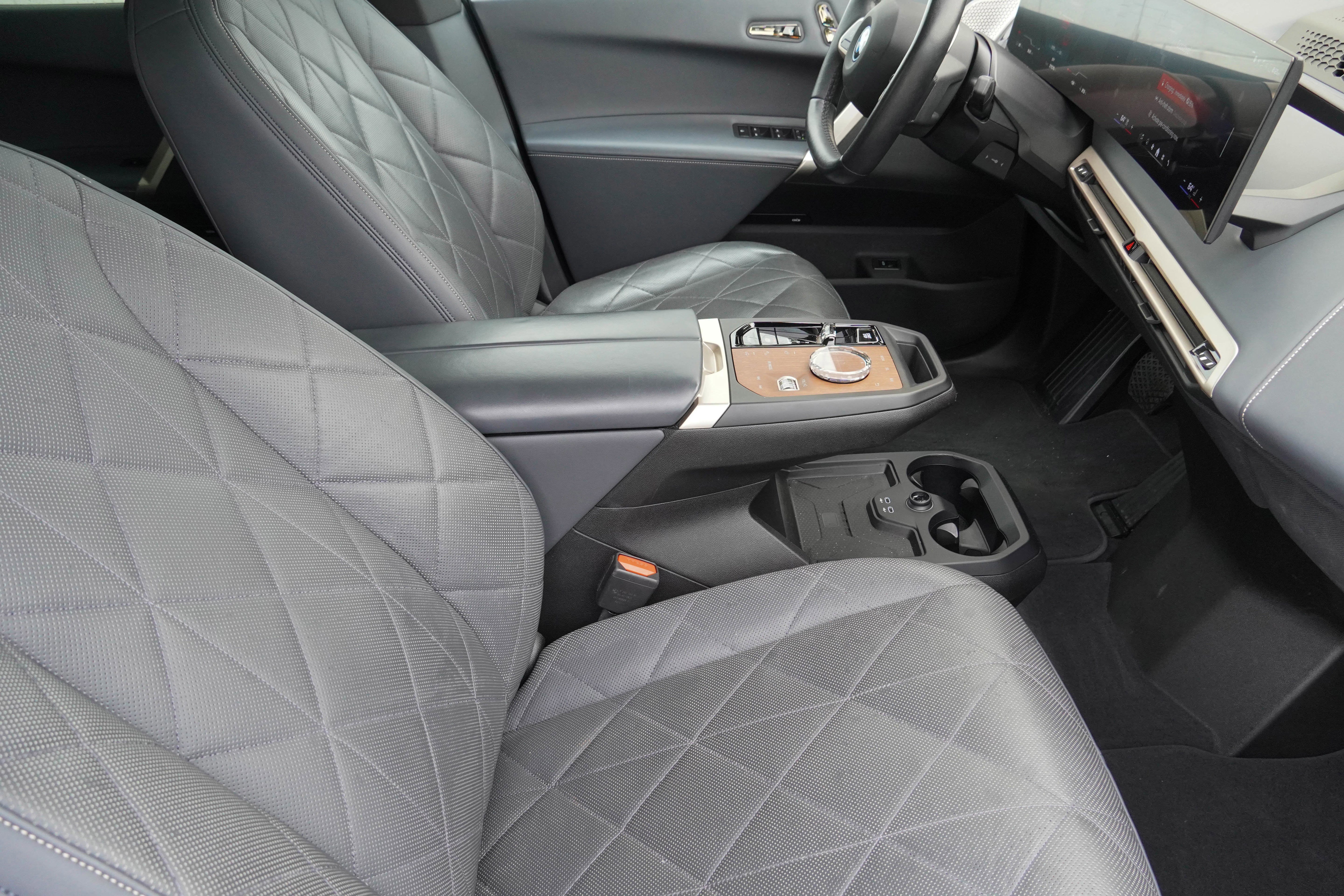 Certified 2024 BMW iX M60 image 12