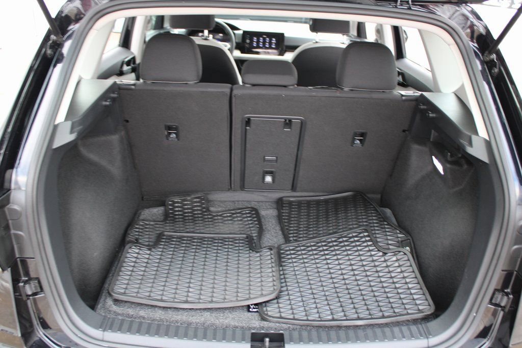 Certified 2025 Volkswagen Taos S image 27