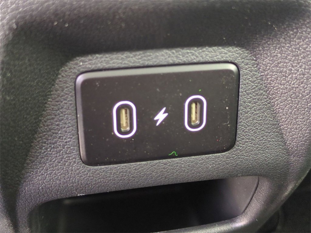 New 2025 Hyundai Venue SEL image 16