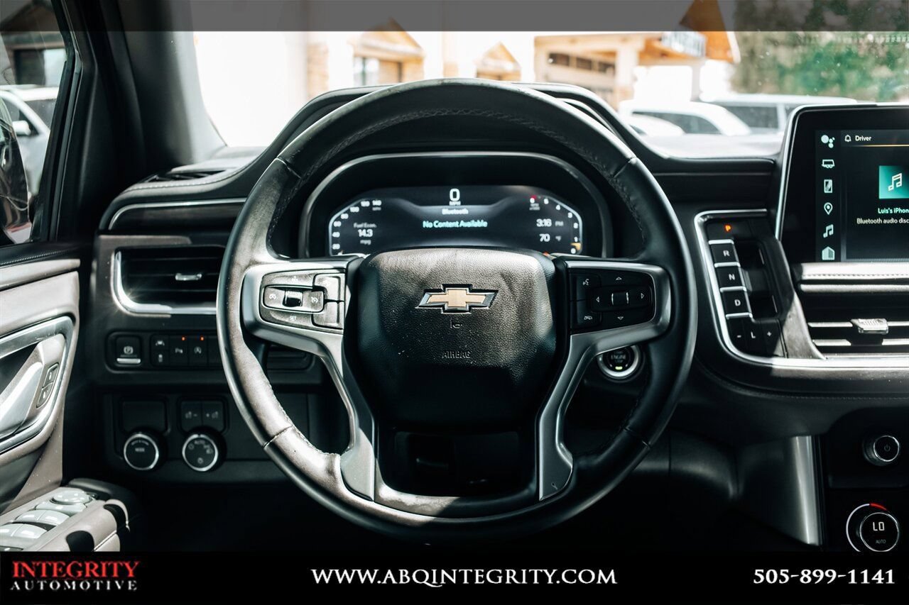 Used 2024 Chevrolet Suburban LT RWD image 25