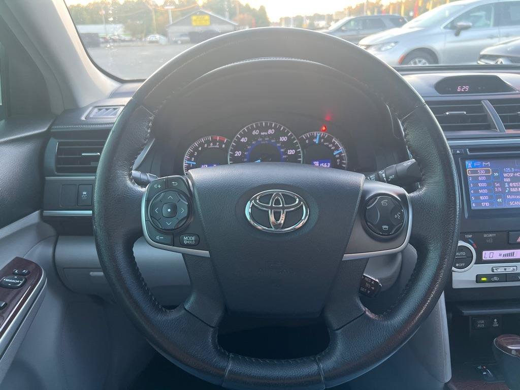 Used 2012 Toyota Camry XLE w/ Leather Pkg FWD image 19