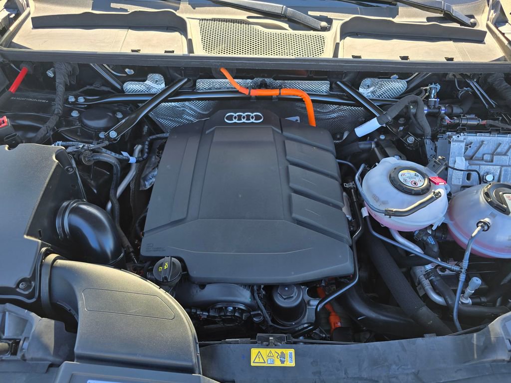 Used 2021 Audi Q5 e Premium w/ Convenience Package image 38