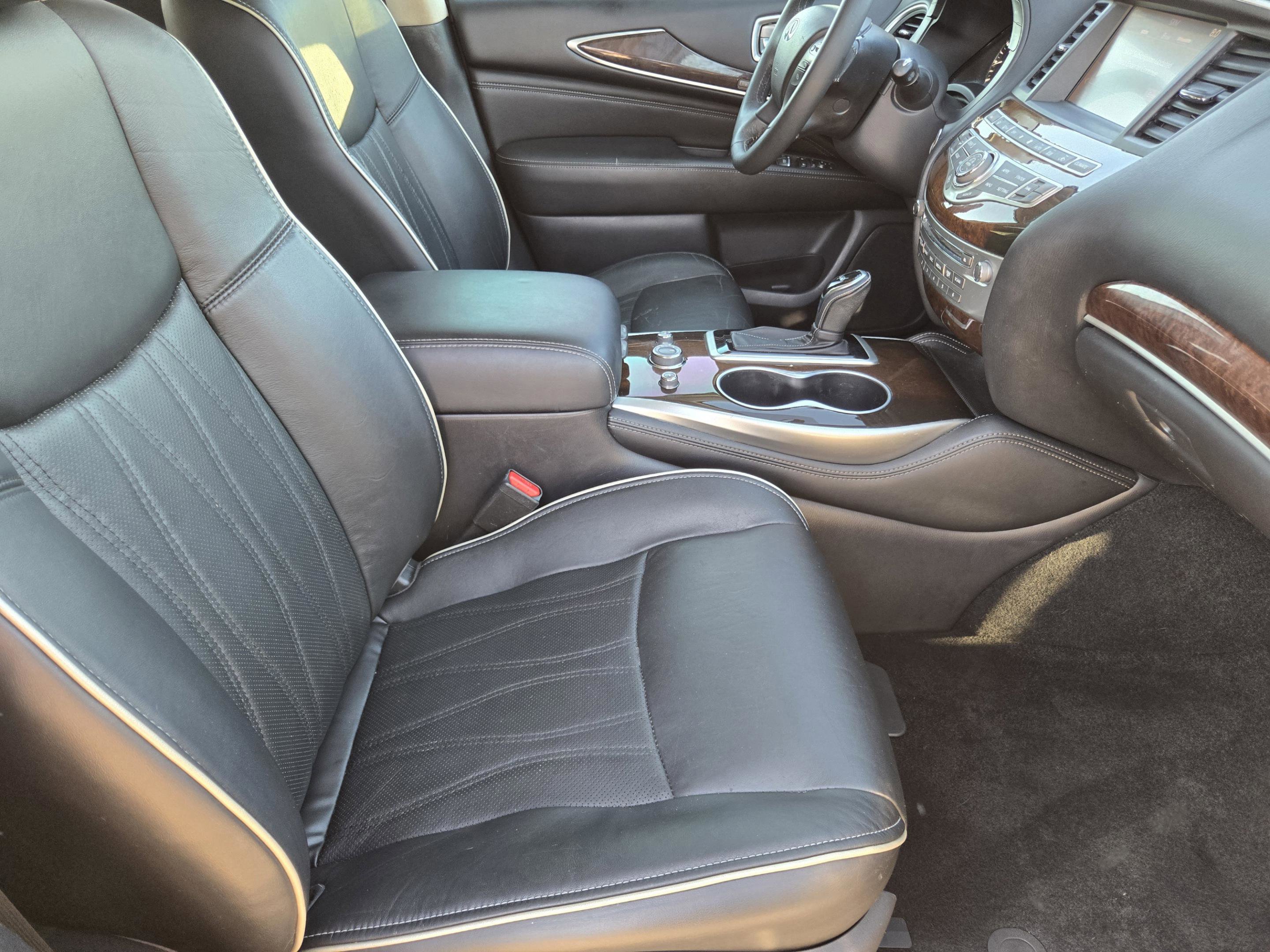 Used 2017 INFINITI QX60 FWD w/ Deluxe Technology Package image 10