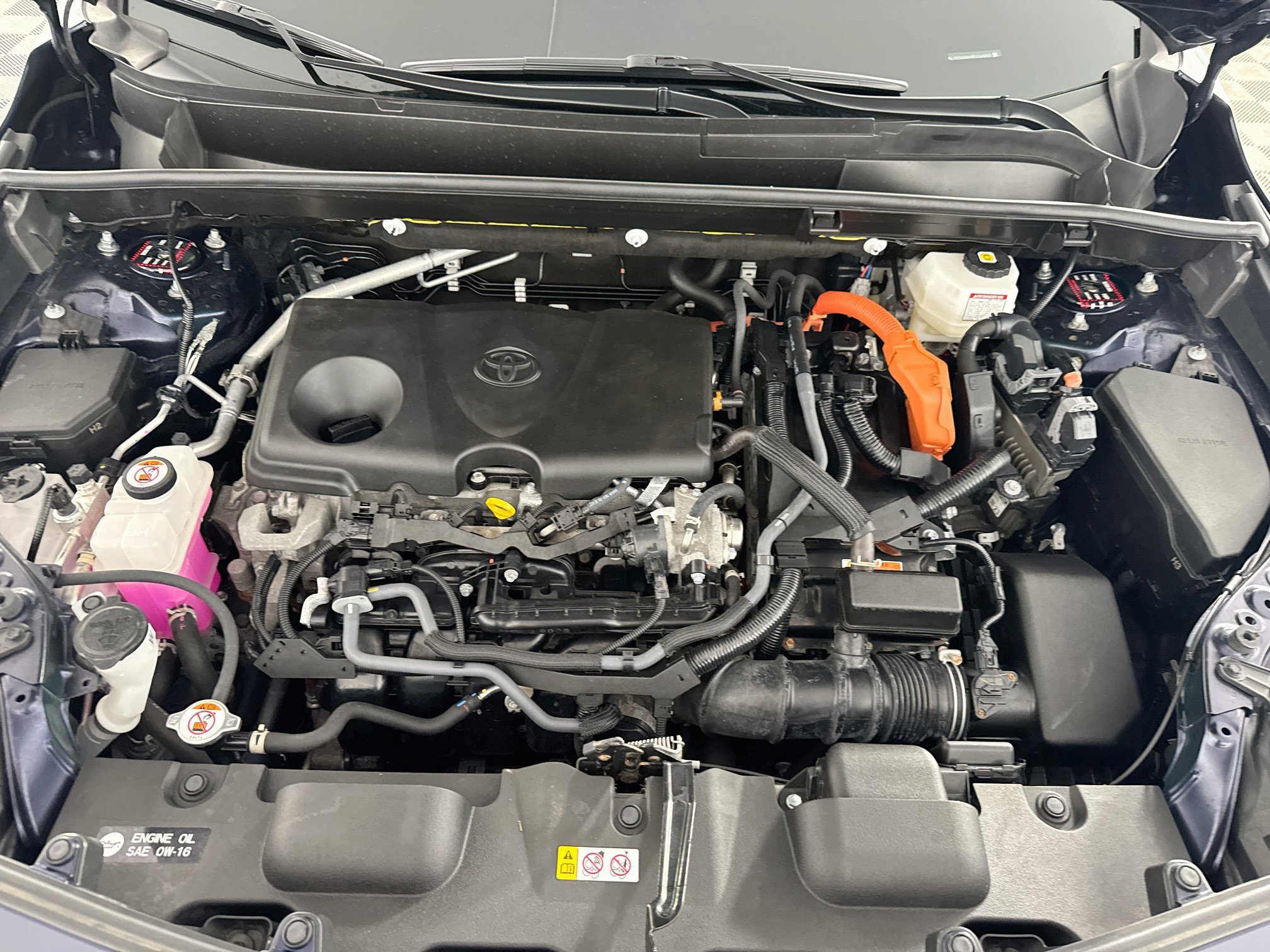 Certified 2024 Toyota Venza XLE AWD/4WD image 10