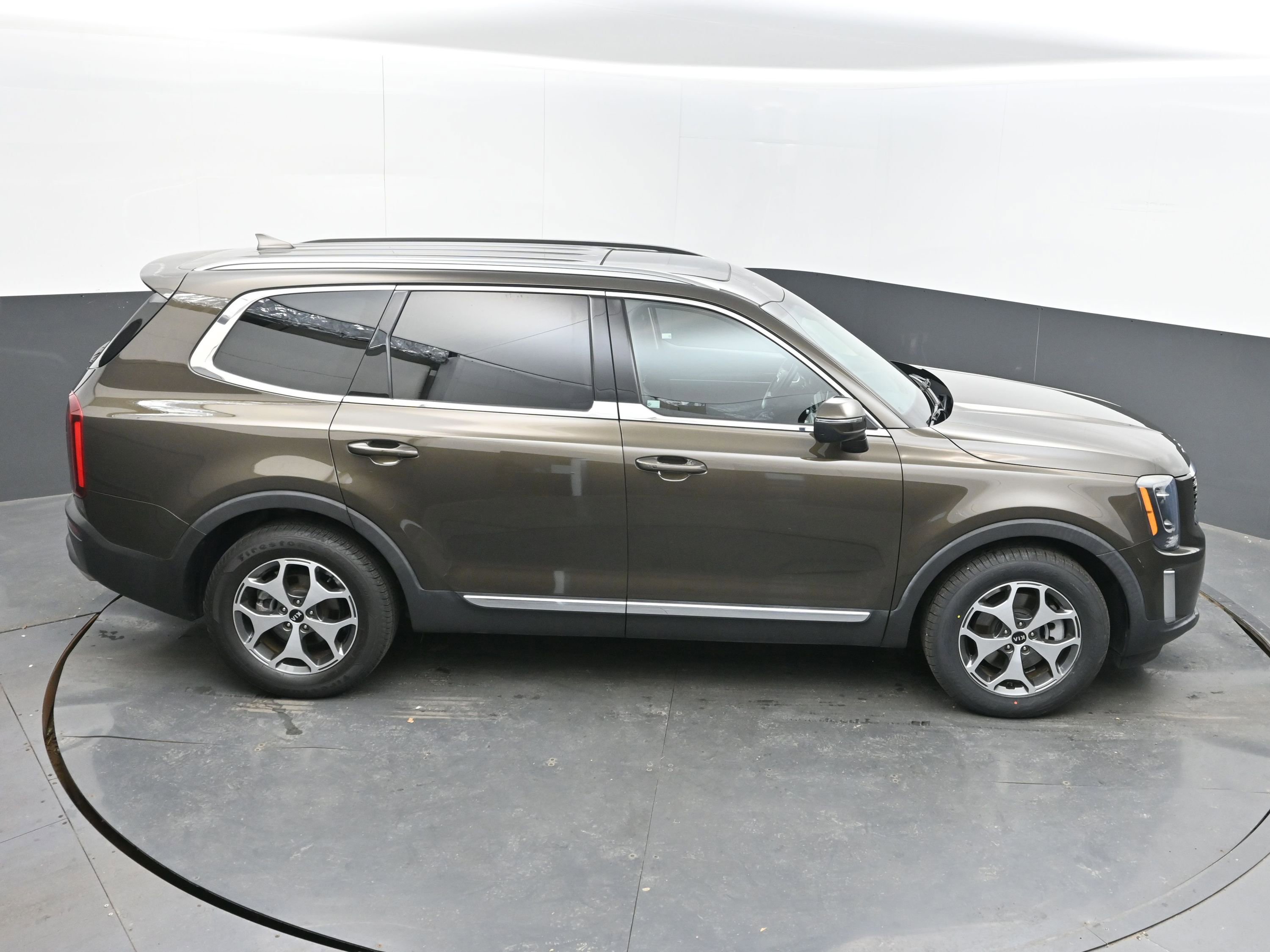 Used 2021 Kia Telluride EX image 36