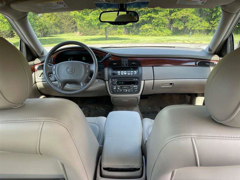 Used 2003 Cadillac De Ville w/ Comfort & Convenience Package FWD image 66