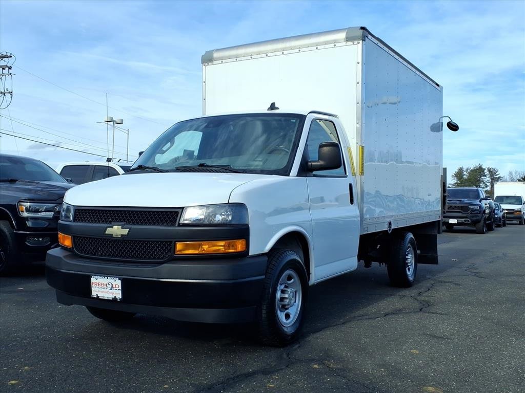 Used 2021 Chevrolet Express 3500 image 3