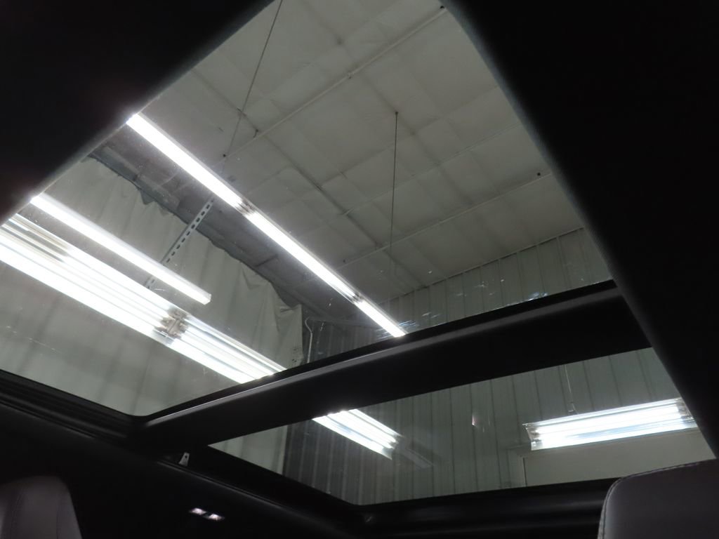 Used 2025 Ford Explorer Platinum w/ Ultimate Package image 29