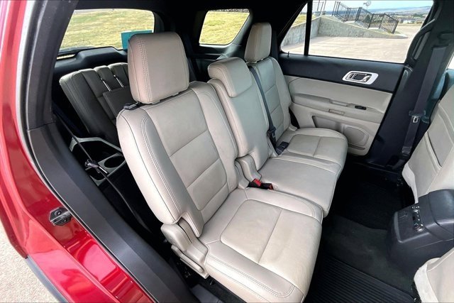 Used 2014 Ford Explorer XLT w/ Equipment Group 202A image 25