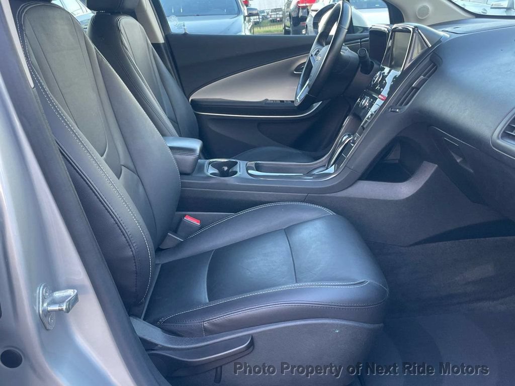 Used 2014 Chevrolet Volt Premium w/ Premium Trim Package FWD image 10