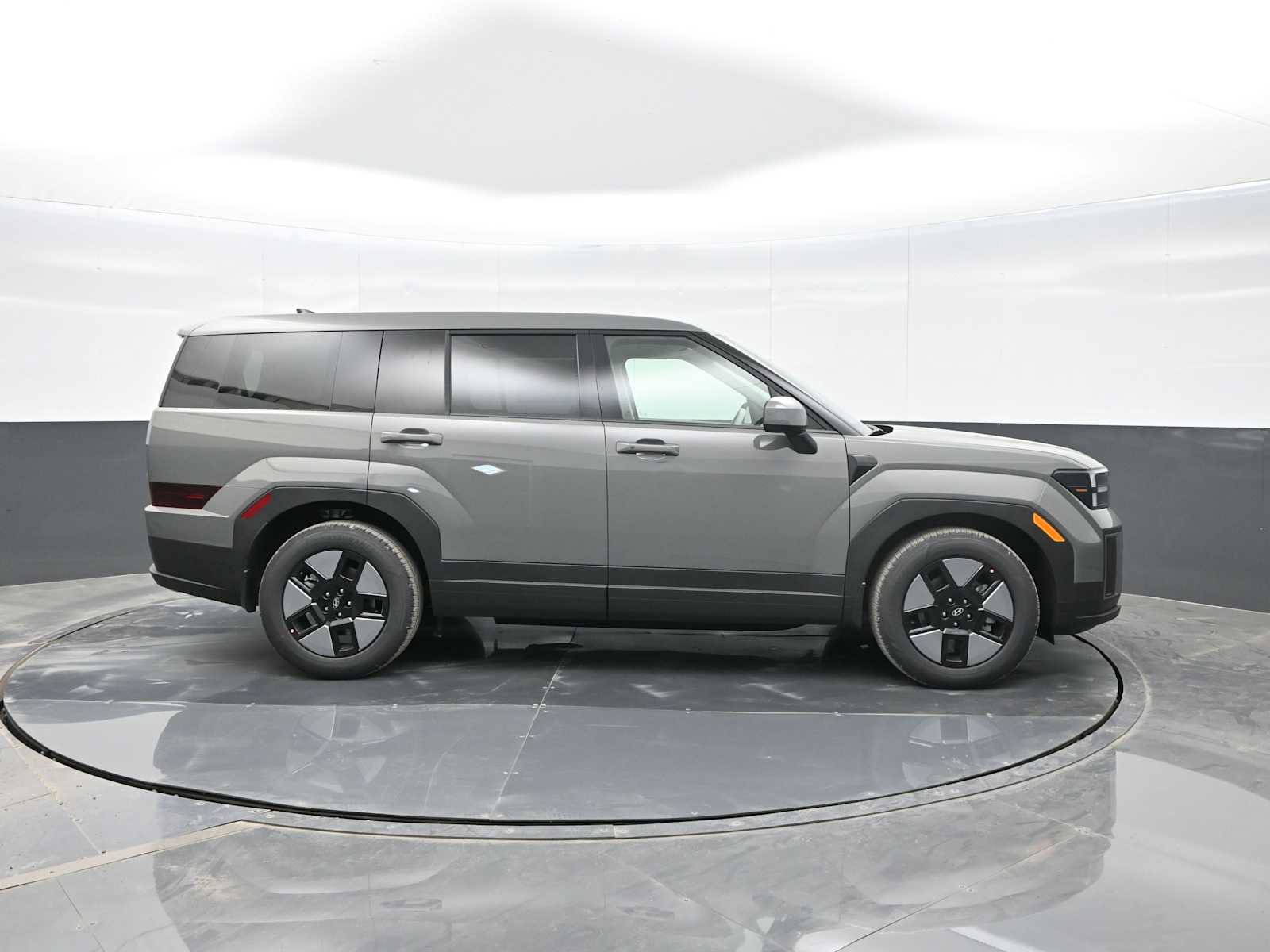 New 2026 Hyundai Santa Fe SE image 9