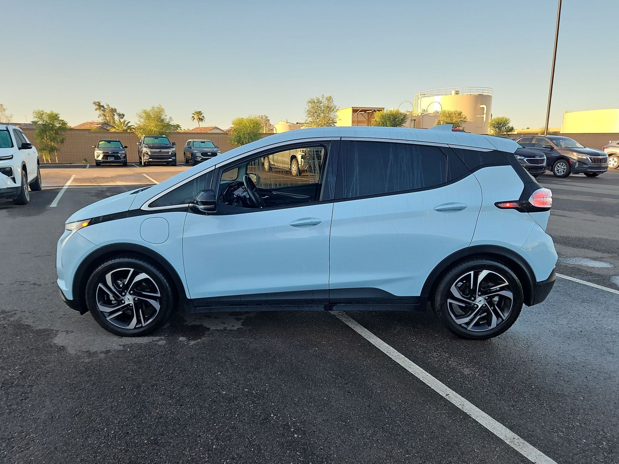 Certified 2023 Chevrolet Bolt LT w/ Infotainment Package FWD image 2