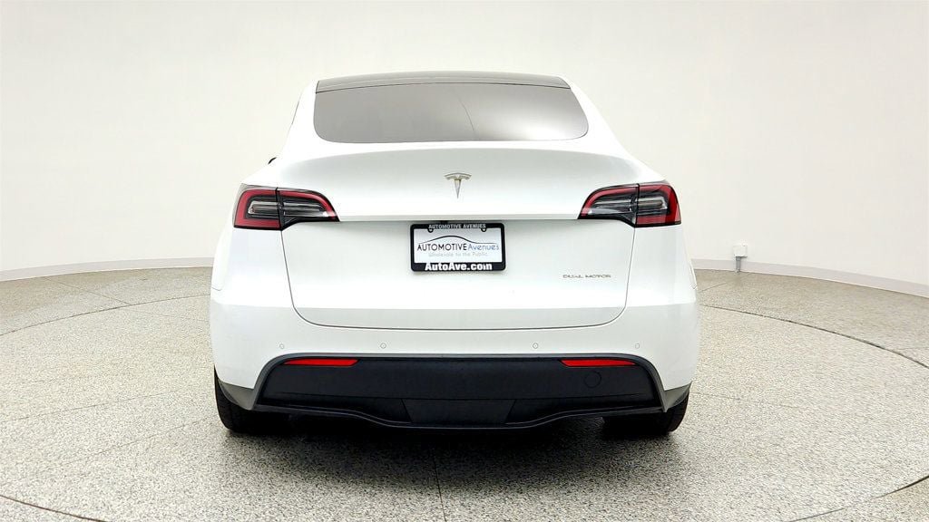 Used 2022 Tesla Model Y Long Range AWD/4WD image 6