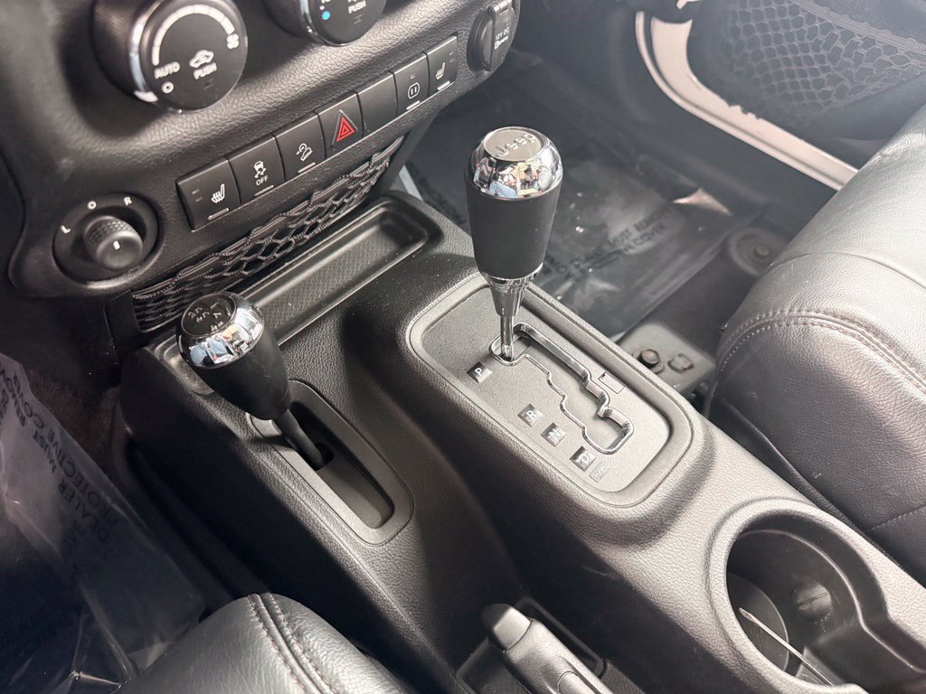 Used 2012 Jeep Wrangler Unlimited Sahara w/ Dual Top Group AWD/4WD image 22