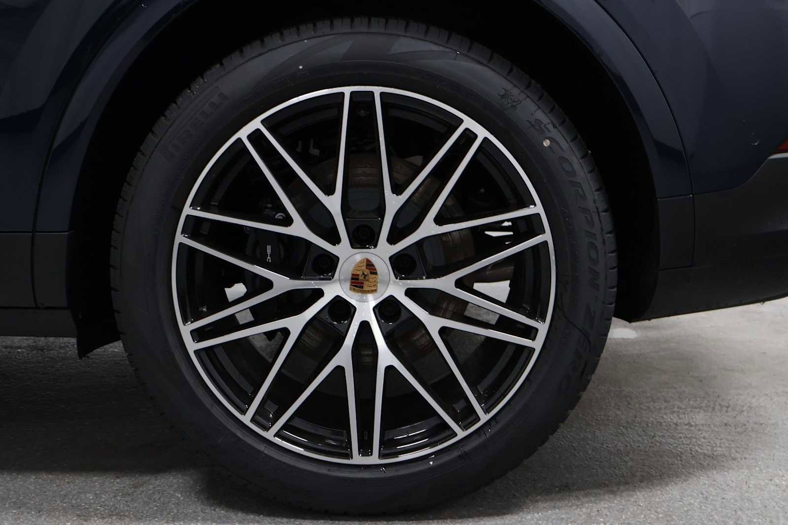 New 2026 Porsche Cayenne AWD/4WD image 38