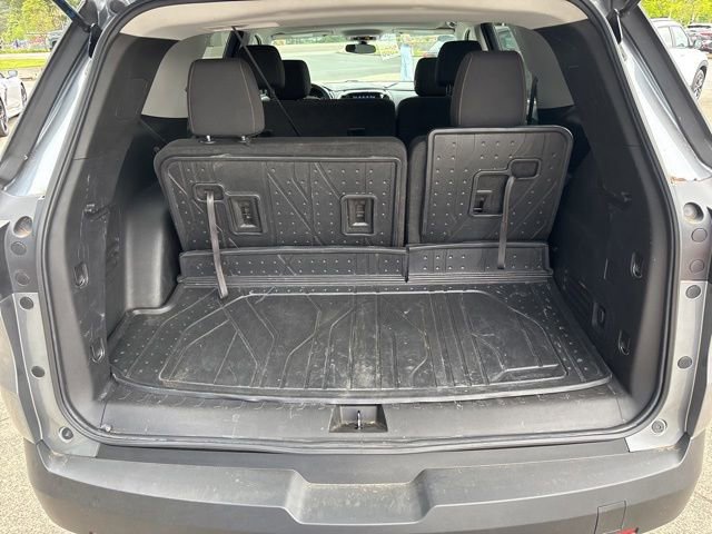 Used 2021 Chevrolet Traverse LS FWD image 34