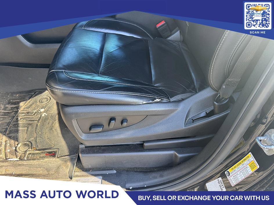 Used 2018 Chevrolet Suburban LT image 7