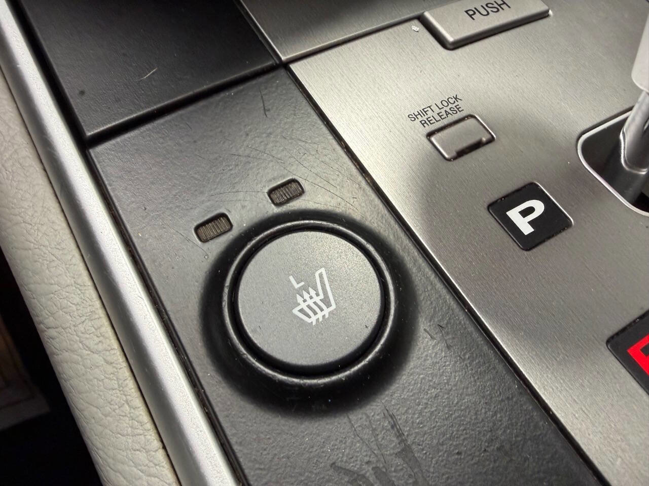 Used 2010 Hyundai Veracruz GLS image 27