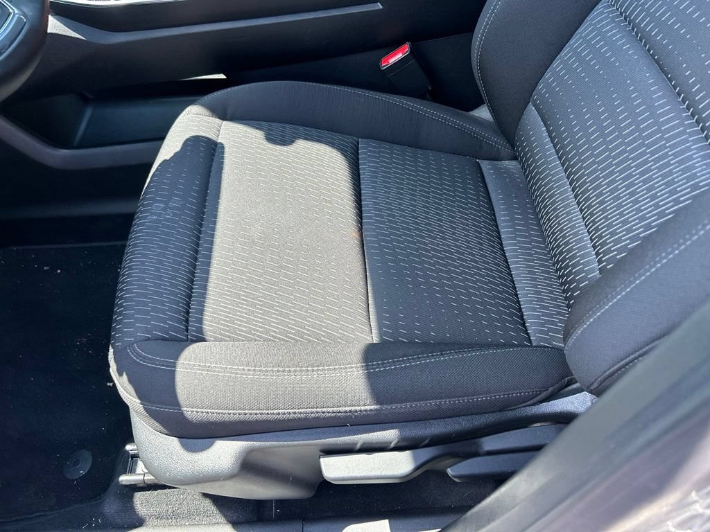 Used 2026 Chevrolet Equinox LT AWD/4WD image 17
