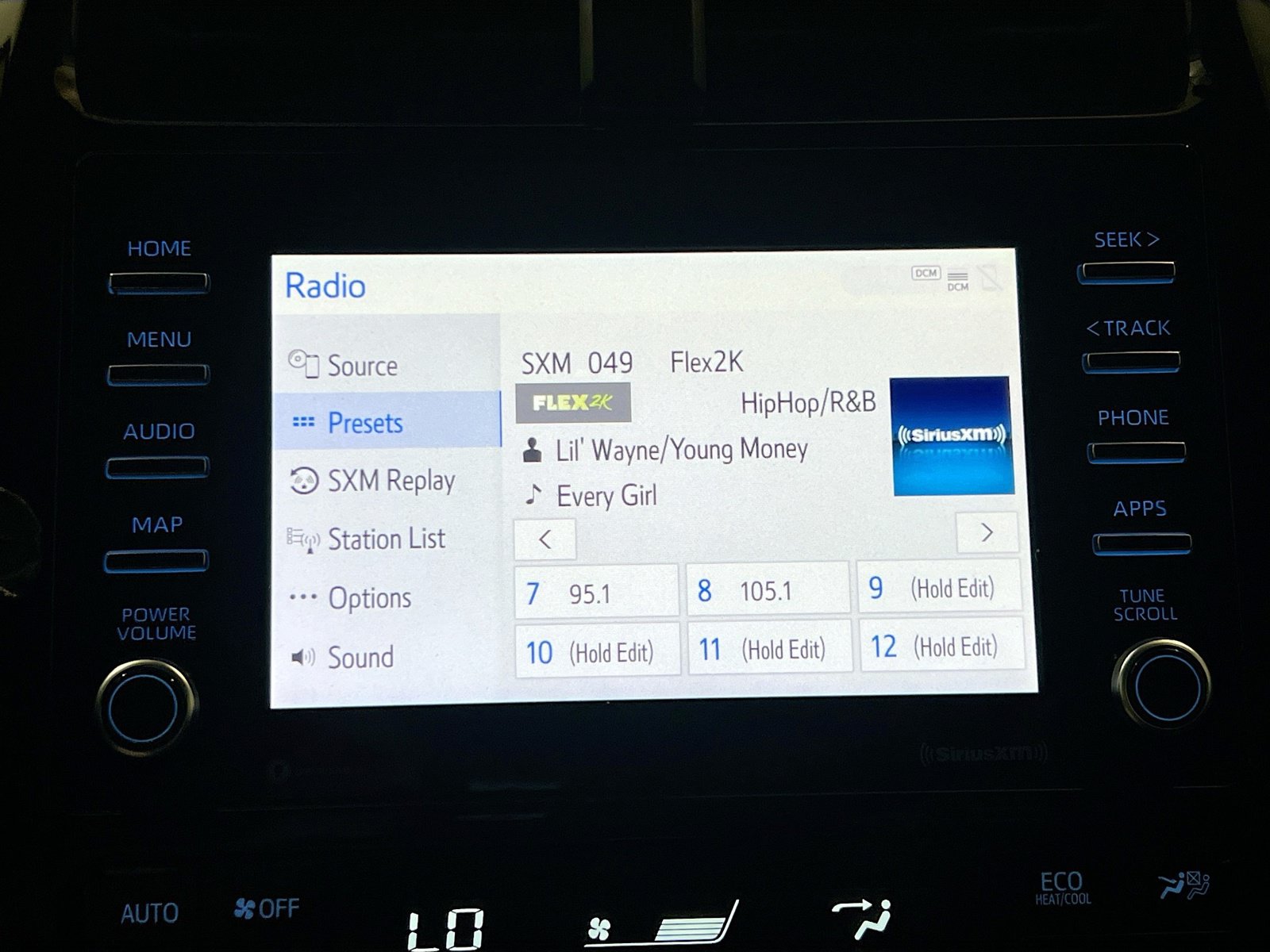 Used 2022 Toyota Prius LE FWD image 10