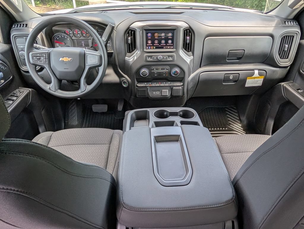 New 2026 Chevrolet Silverado 1500 Custom w/ LPO, Dark Essentials Package RWD image 5