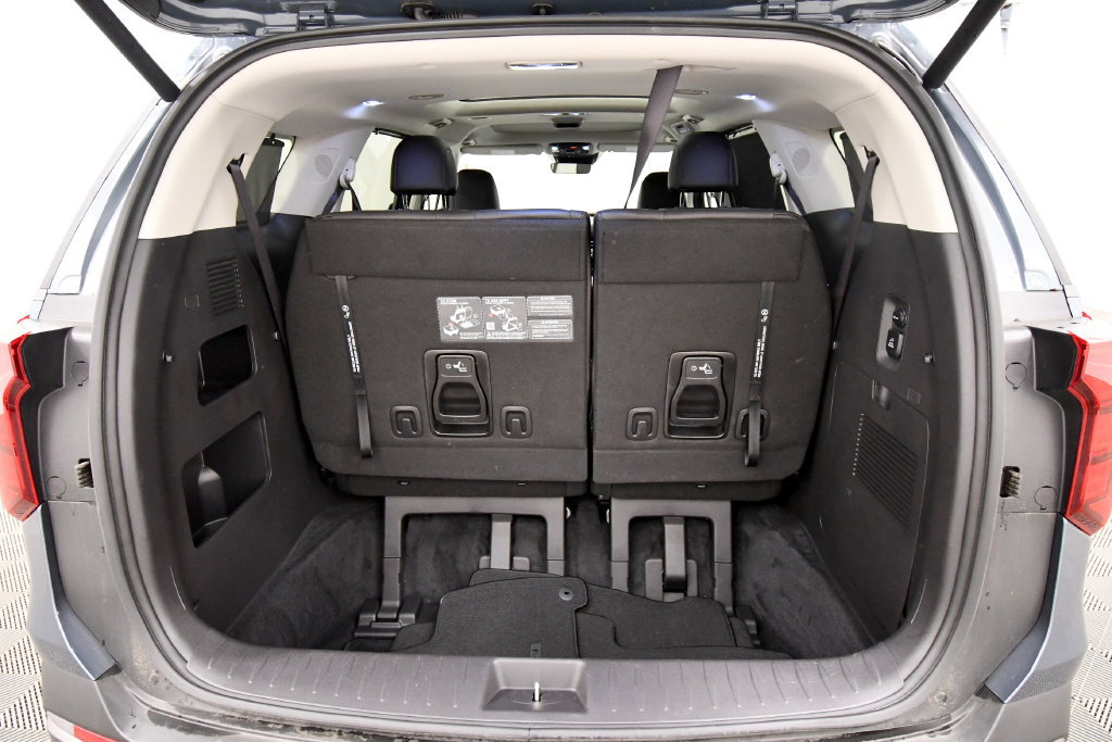 Certified 2026 Kia Carnival SX w/ SX Dark Edition Package FWD image 7