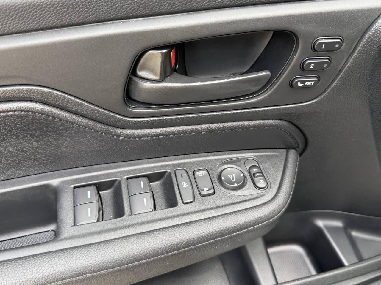 Used 2024 Honda Odyssey EX-L image 17