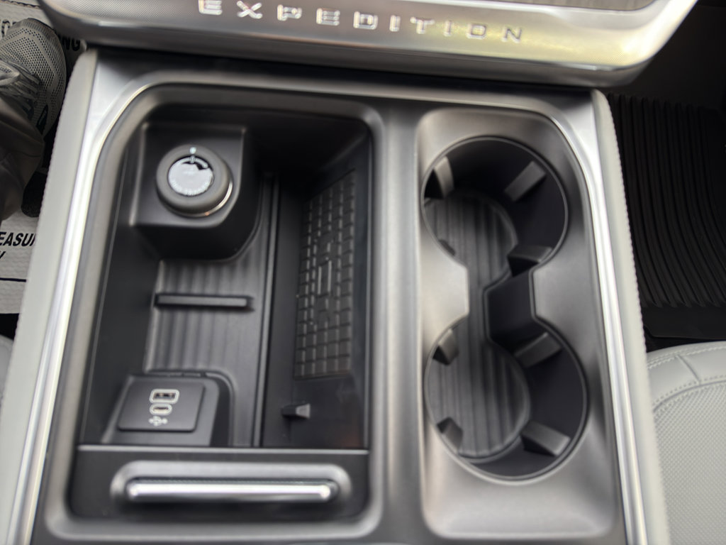 New 2025 Ford Expedition Max Platinum w/ Platinum Ultimate Package image 20