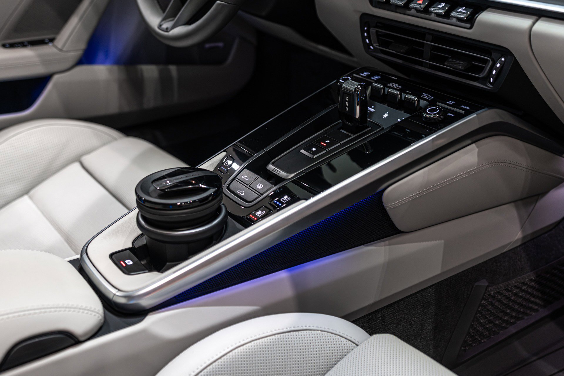 Used 2024 Porsche 911 Carrera 4 GTS image 27