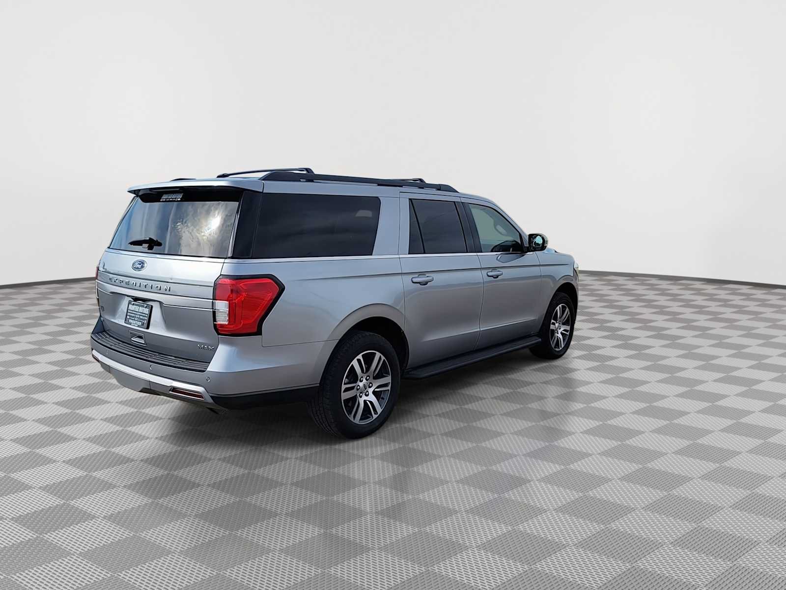 Used 2024 Ford Expedition Max XLT AWD/4WD image 8