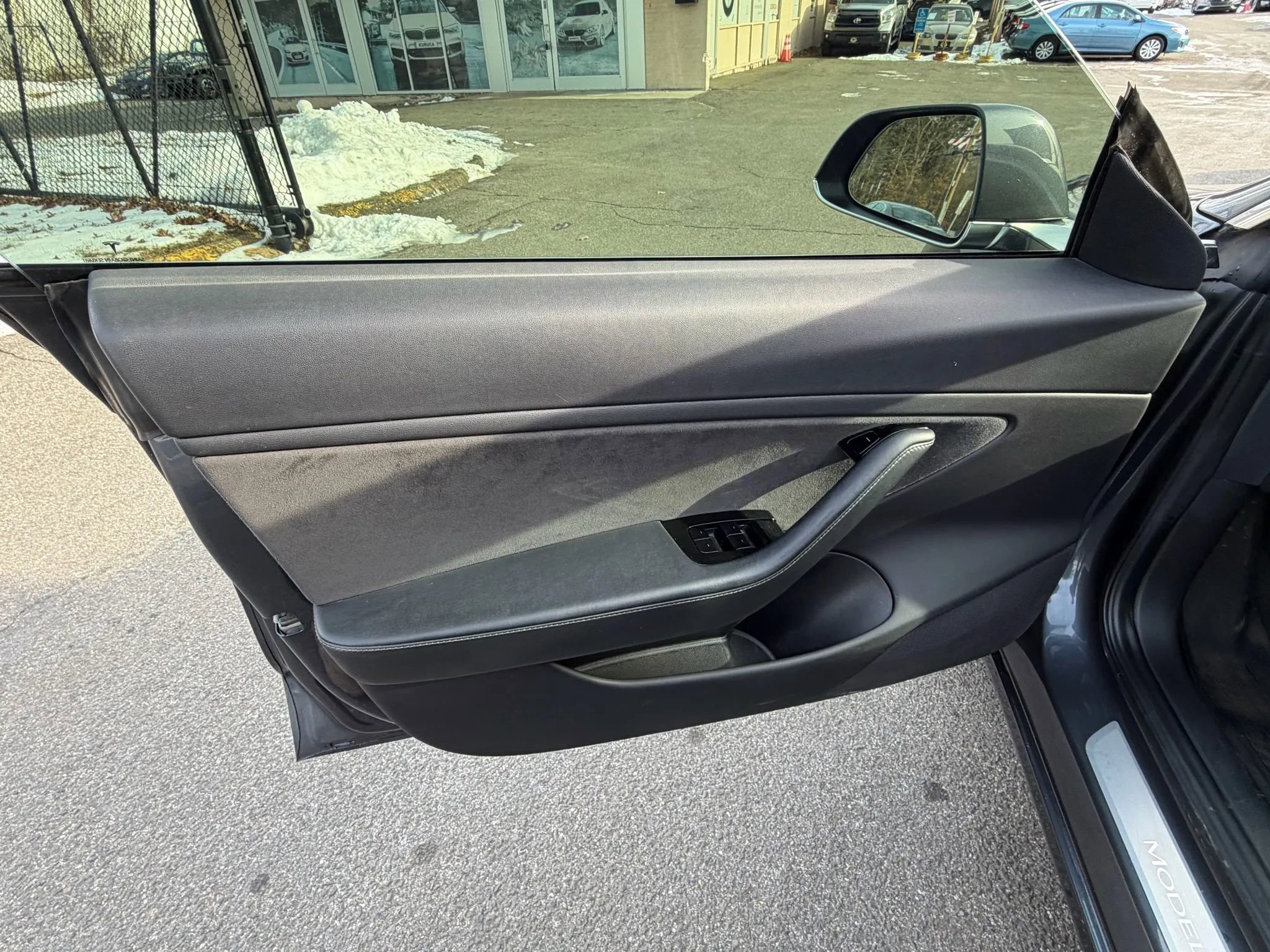 Used 2018 Tesla Model 3 Long Range image 11