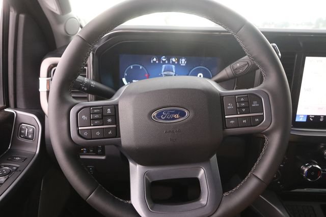 New 2026 Ford F250 Lariat w/ Black Appearance Package AWD/4WD image 13