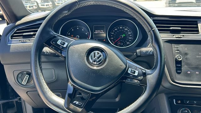 Used 2020 Volkswagen Tiguan SE R-Line FWD image 19