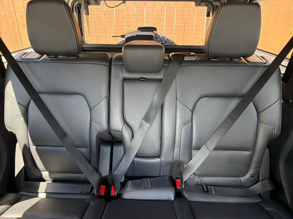 Used 2025 Ford Bronco Badlands w/ Sasquatch Package AWD/4WD image 29