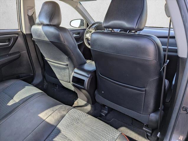 Used 2015 Toyota Camry SE image 25