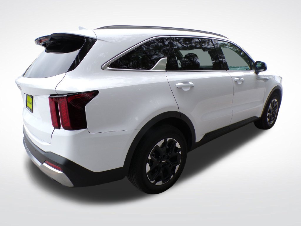 Used 2025 Kia Sorento S w/ Panoramic Sunroof Package FWD image 7