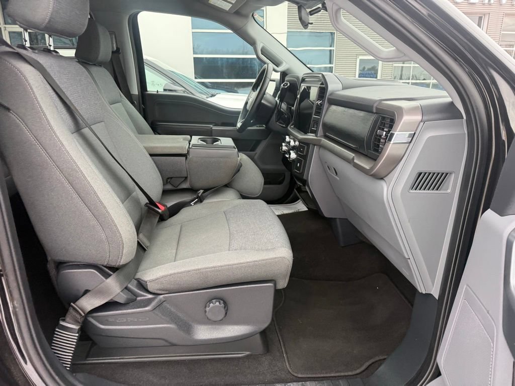 Used 2025 Ford F150 XLT w/ Equipment Group 301A Standard AWD/4WD image 12