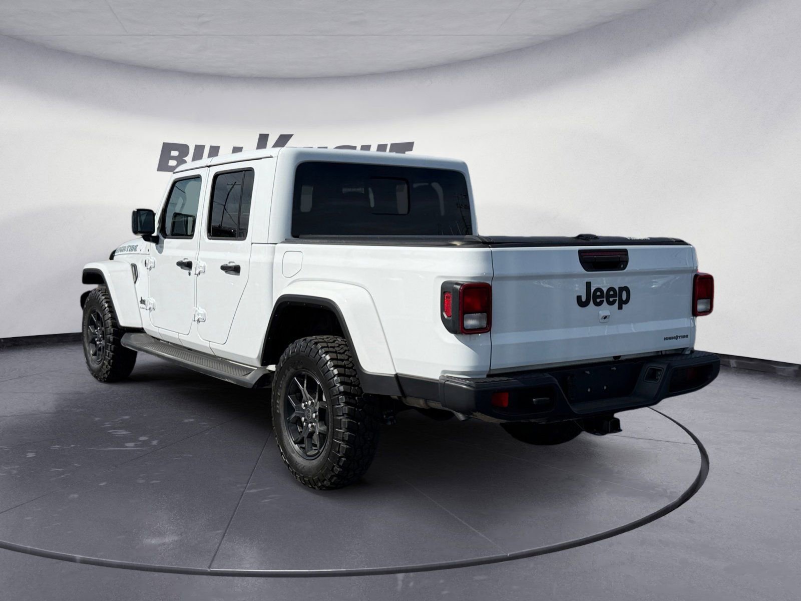 Used 2025 Jeep Gladiator High Tide image 3