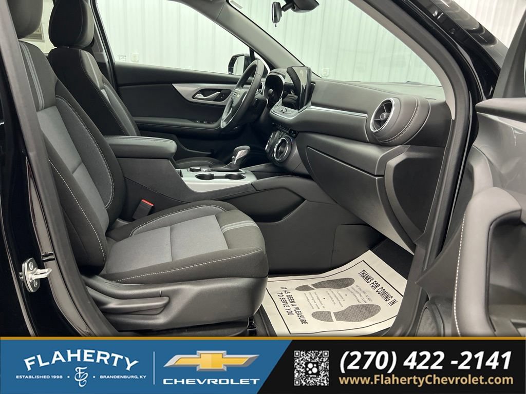 Used 2026 Chevrolet Blazer LT FWD image 15