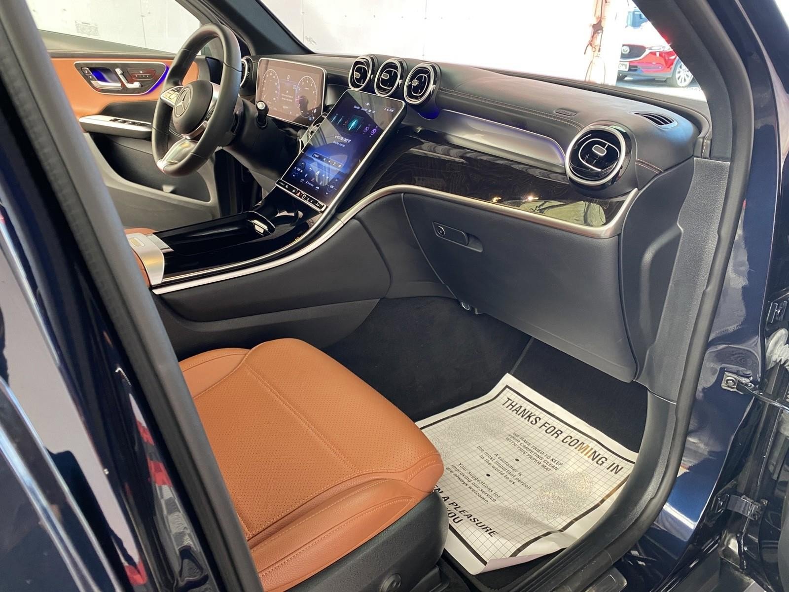 Used 2023 Mercedes-Benz GLC 300 4MATIC image 8