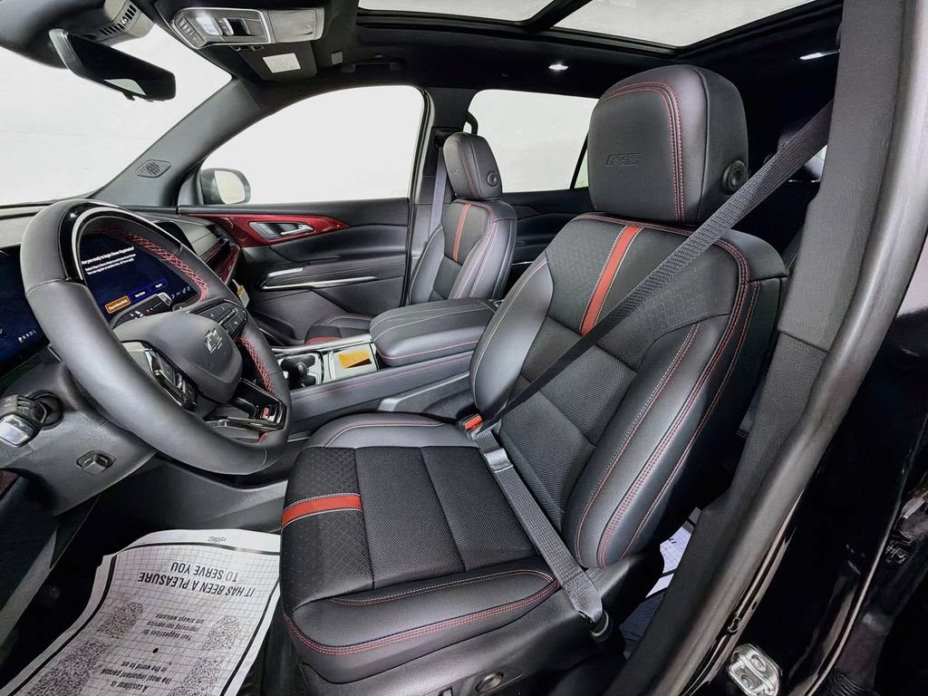 New 2026 Chevrolet Traverse RS w/ LPO, Floor Liner Package AWD/4WD image 11