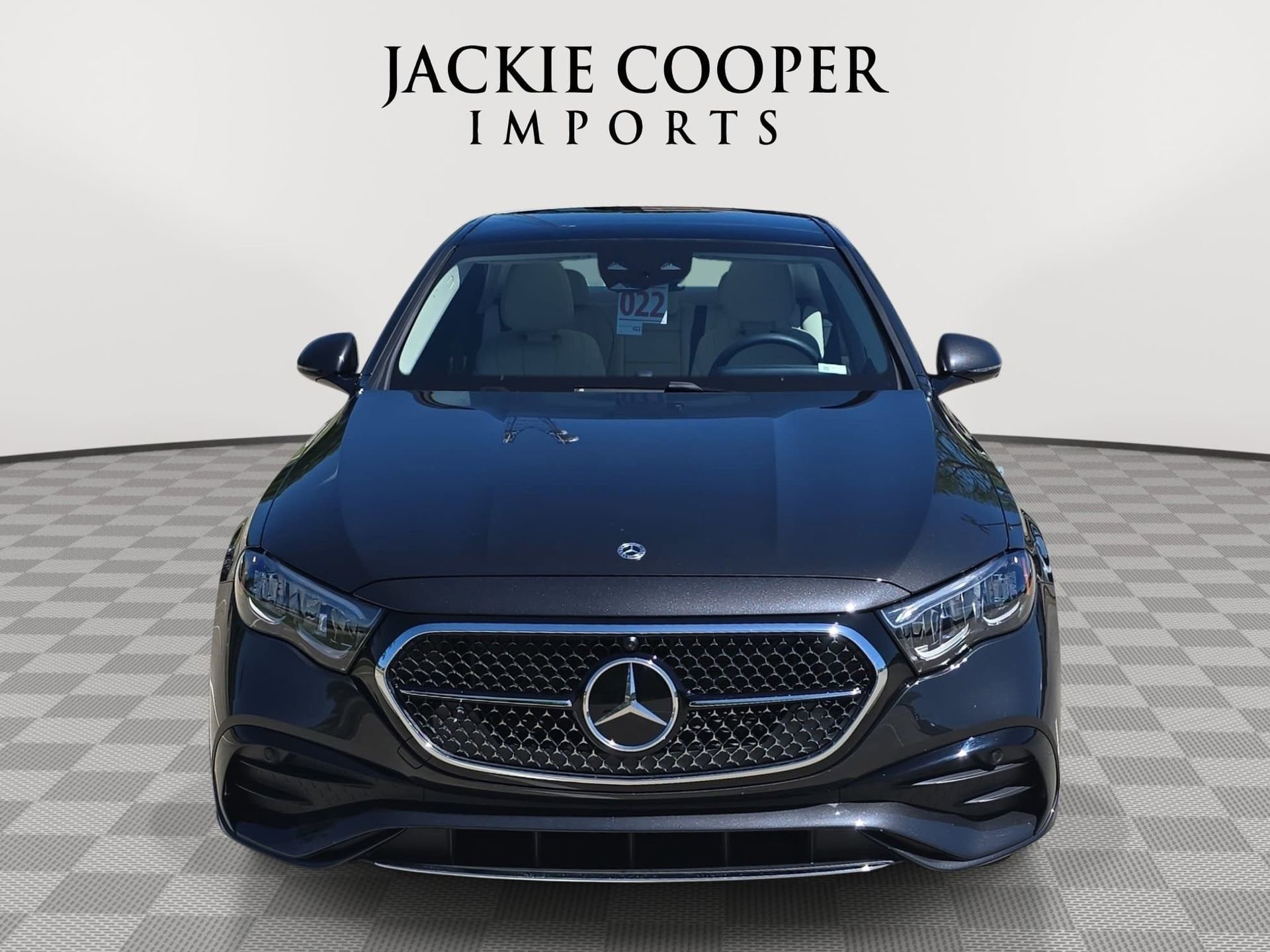 Used 2025 Mercedes-Benz E 350 Sedan image 2