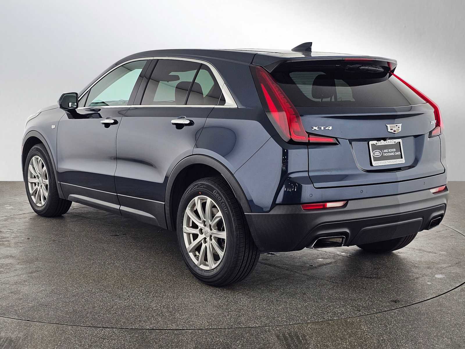 Used 2019 Cadillac XT4 Luxury image 3