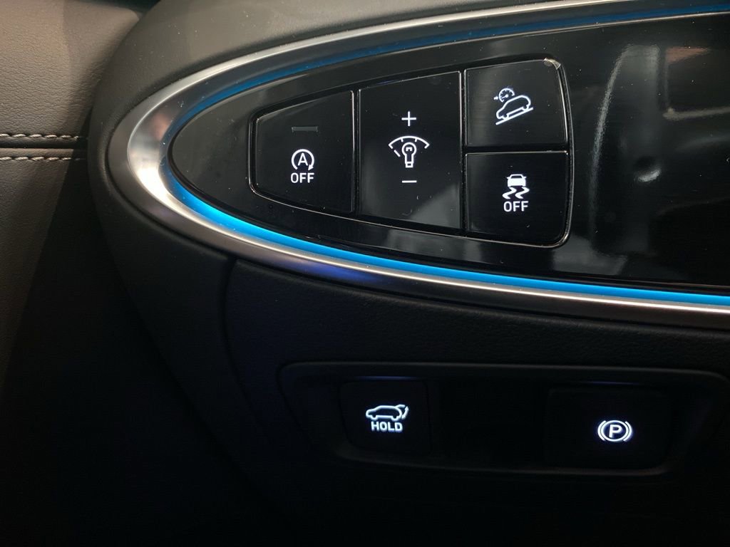 Certified 2025 Genesis GV70 3.5T Sport w/ Sport Advanced Package image 21