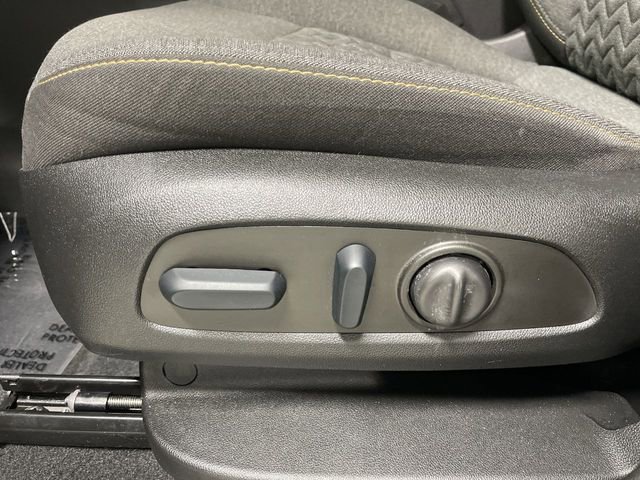 Used 2023 Chevrolet Equinox LT FWD image 12