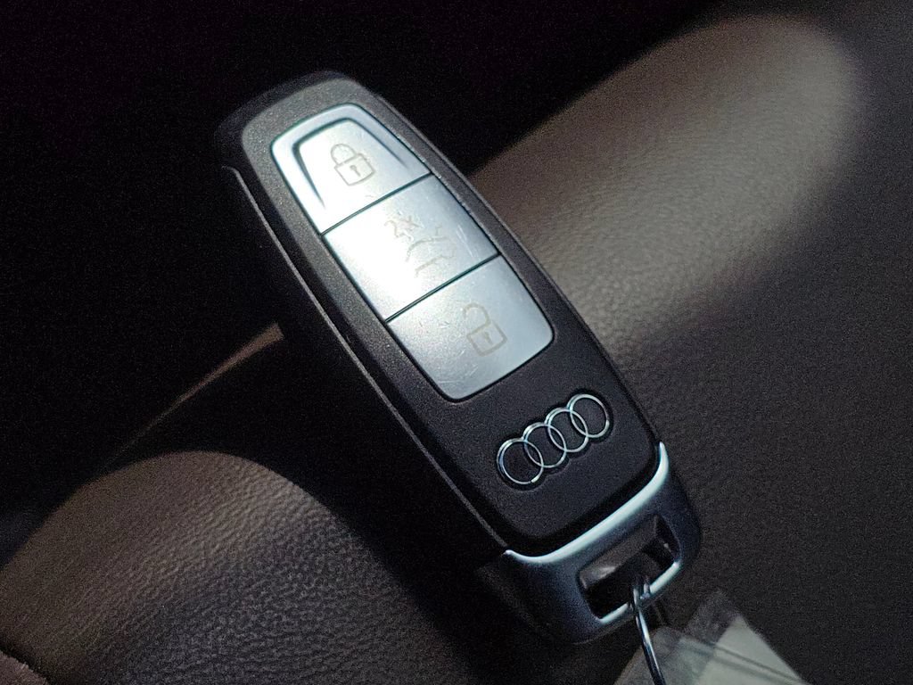 Certified 2023 Audi Q4 e-tron Premium w/ Convenience Package AWD/4WD image 33