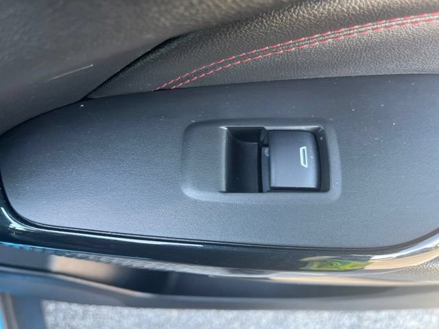 Used 2025 Chevrolet Trax RS w/ Driver Confidence Package FWD image 43