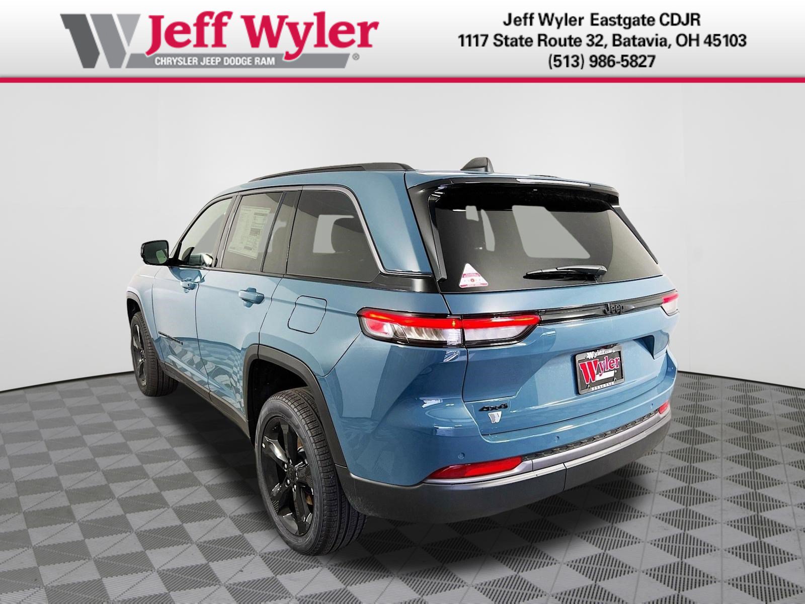 New 2026 Jeep Grand Cherokee Limited w/ Limited Altitude Package AWD/4WD image 29