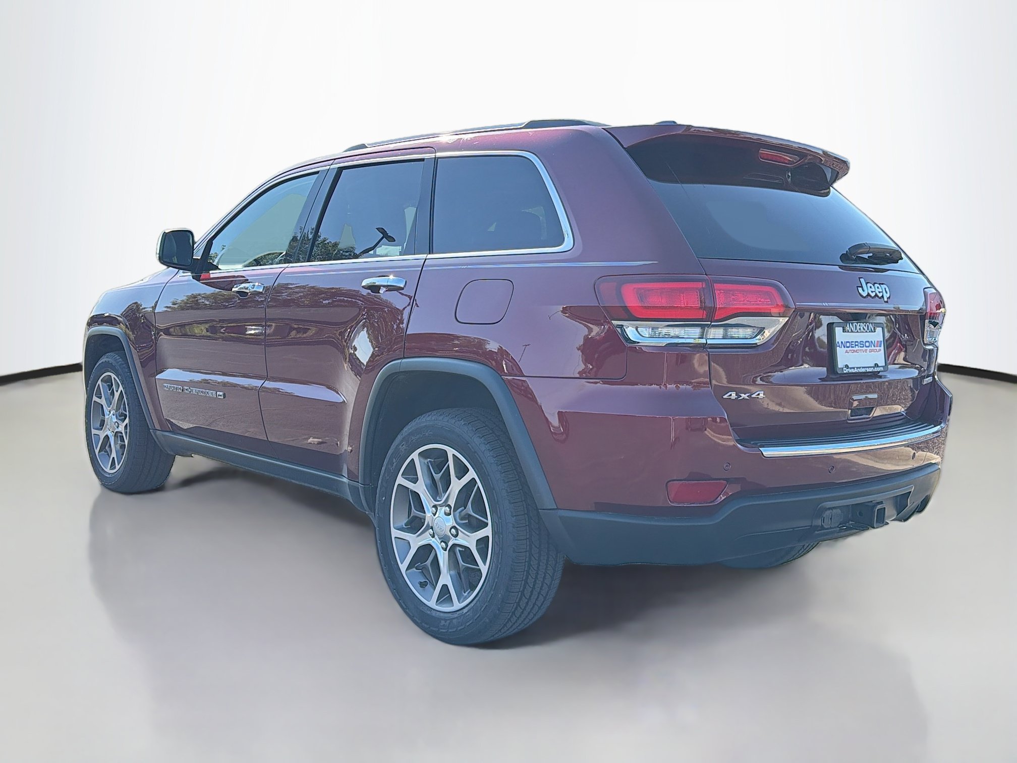Used 2022 Jeep Grand Cherokee Limited w/ Tech Group AWD/4WD image 13
